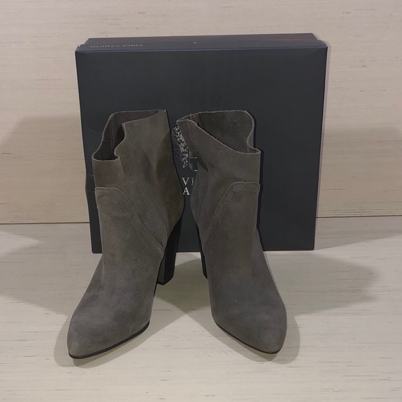 Vince Camuto Creestal Booties - NEW IN BOX - Picture 5 of 8